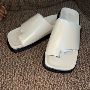 Alohas Toe Ring Flop Size 6